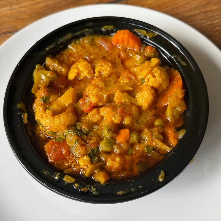 Delicious Curry Creations: Indian Cuisine Favorites